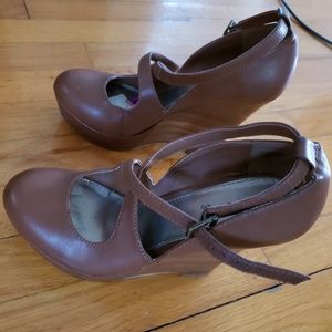 Mia platform wedges